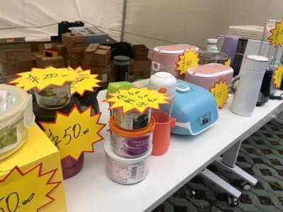 崇明鄉(xiāng)村“奧特萊斯”特賣會(huì) 工藝禮品的購(gòu)物天堂